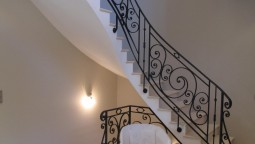 Maison escalier sur mesure marbre omni