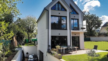 Maison contemporaine celle saint cloud sur mesure terrain