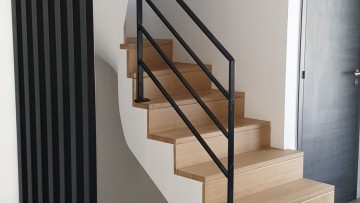 Maison escalier sur mesure bois