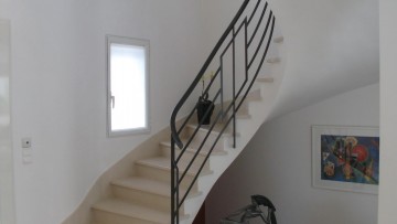 Maison escalier sur mesure marbre metallique